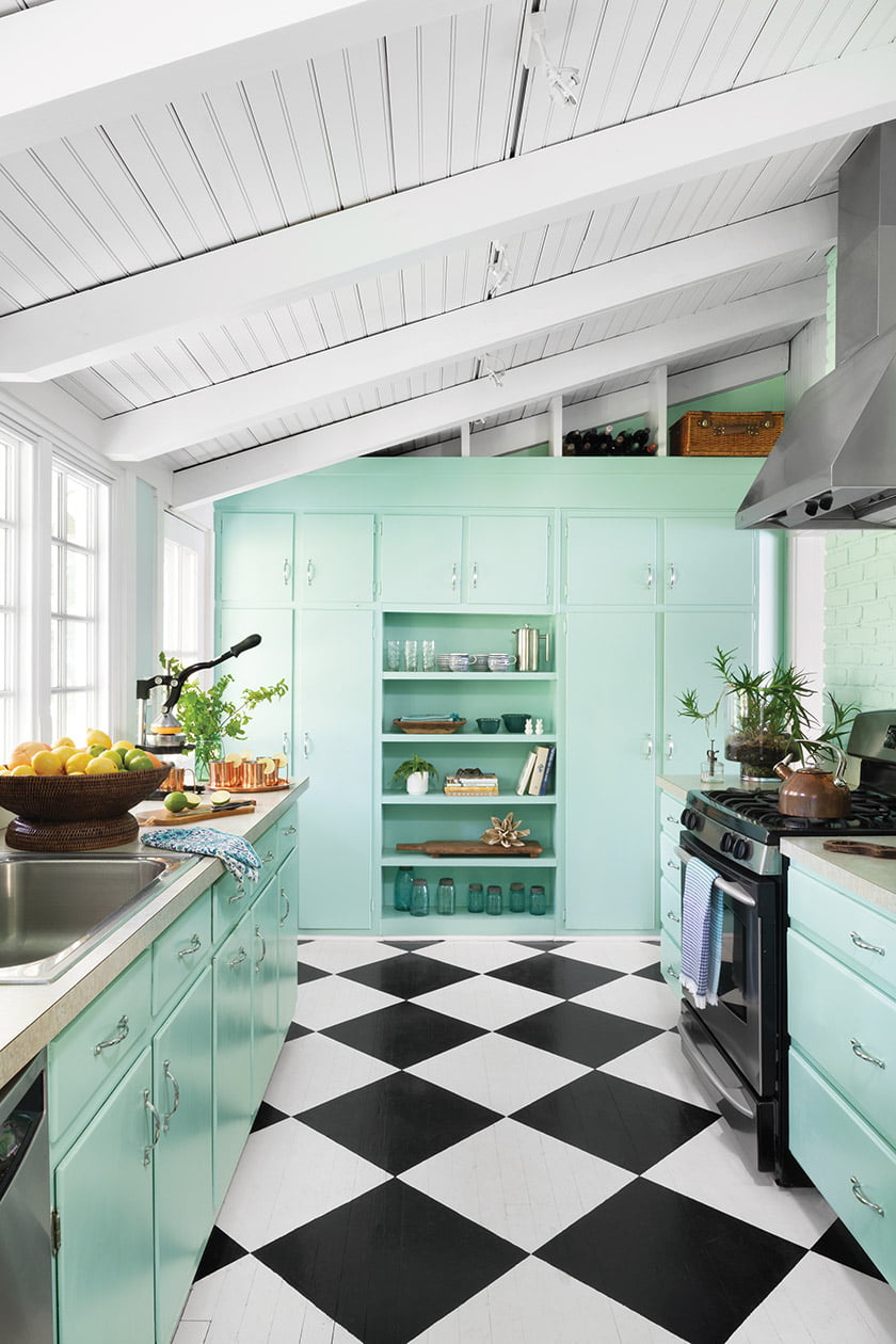 kitchen-cabinets-benjamin-moore-hannity-green